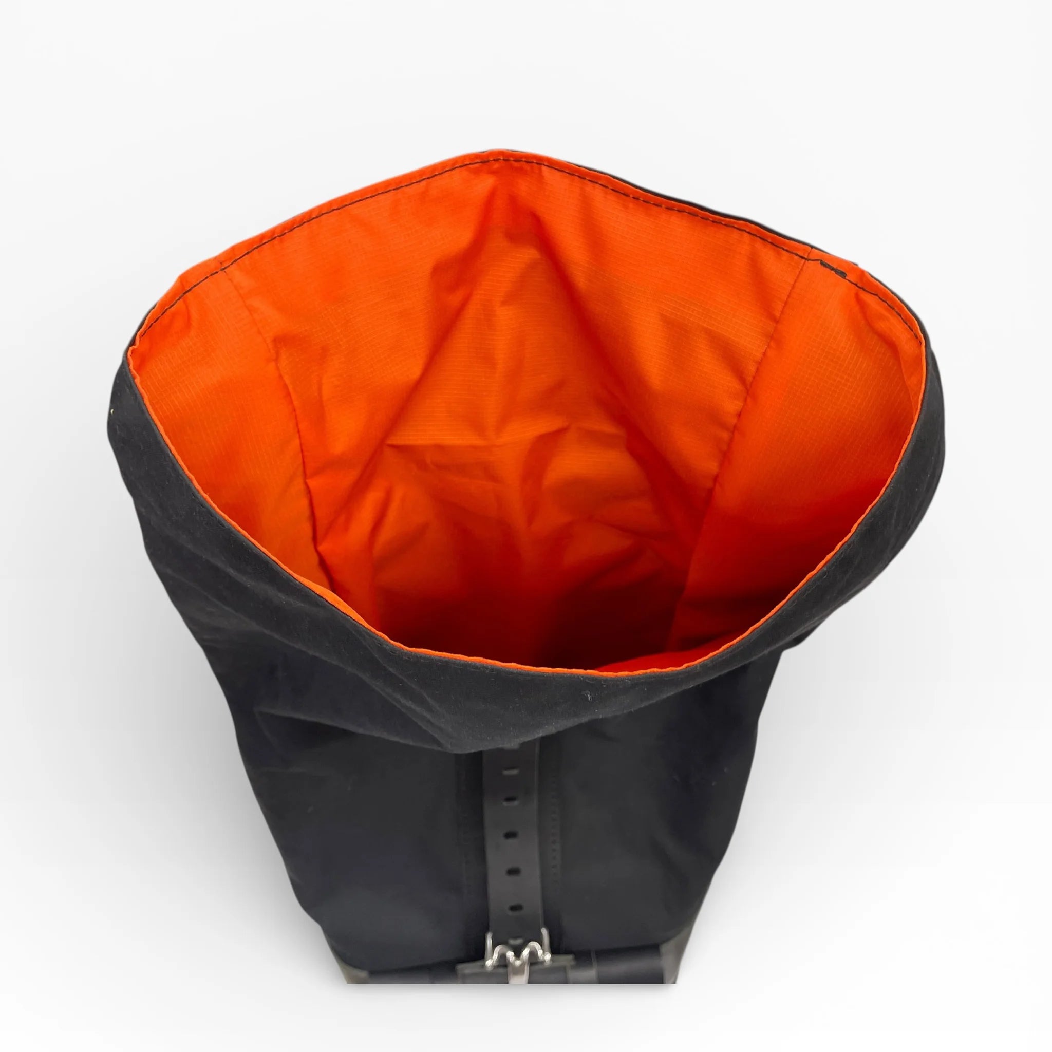 Universelle Rolltop-Rucksack-Satteltasche – URB01