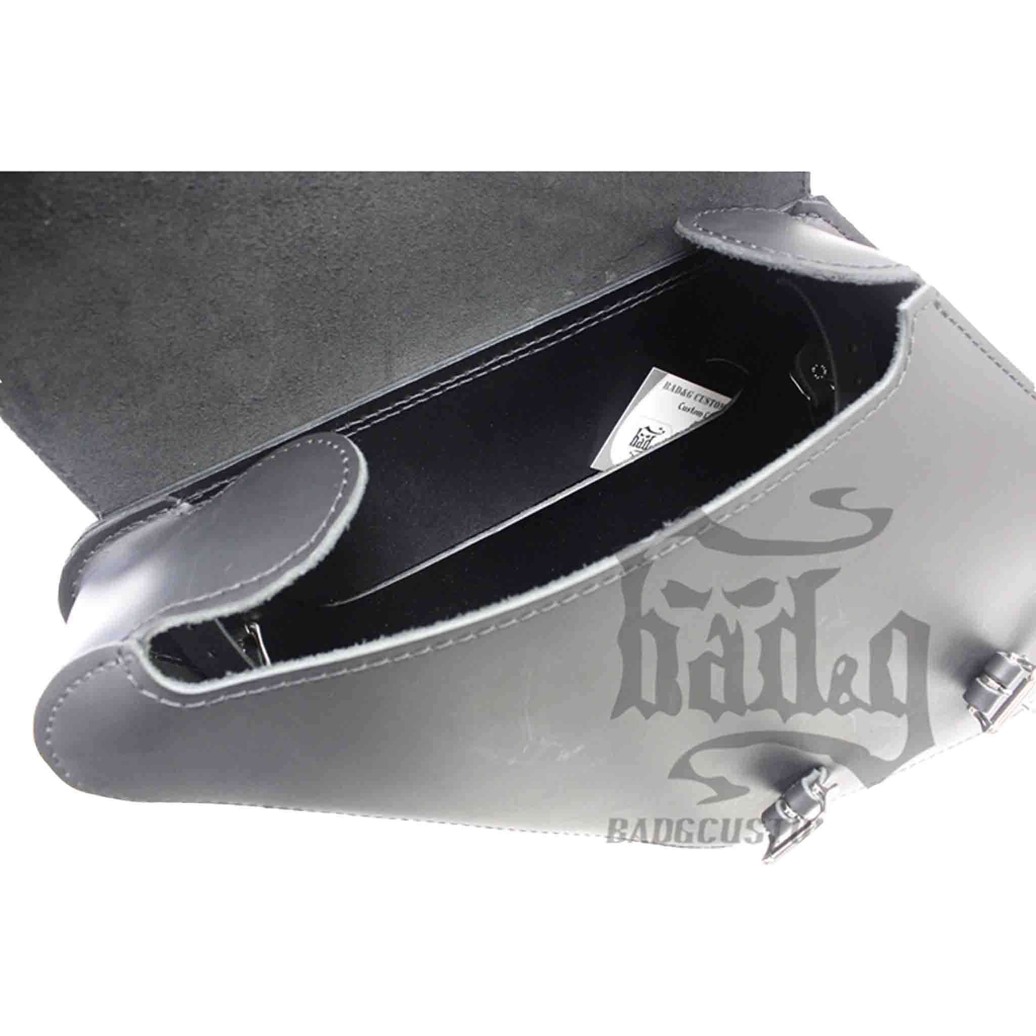 Upgrade your Harley-Davidson® Dyna with the DL02 Dyna Left Side Solo Bag. Hand crafted in USA with premium leather and top quality hardware. Durable and stylish, it's the perfect fit for your motorcycle.