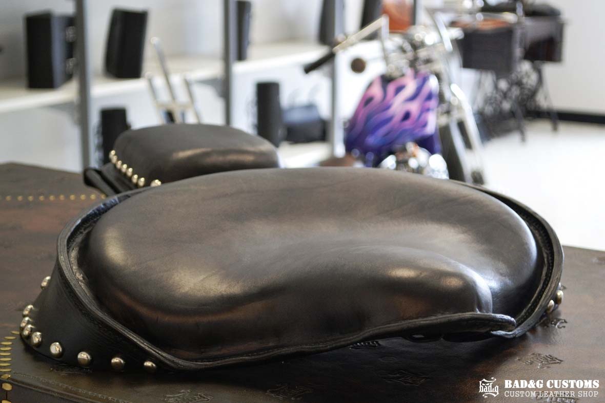 Shovelhead Panhead Knucklehead Chopper Bobber Seat and Tool Bag Set