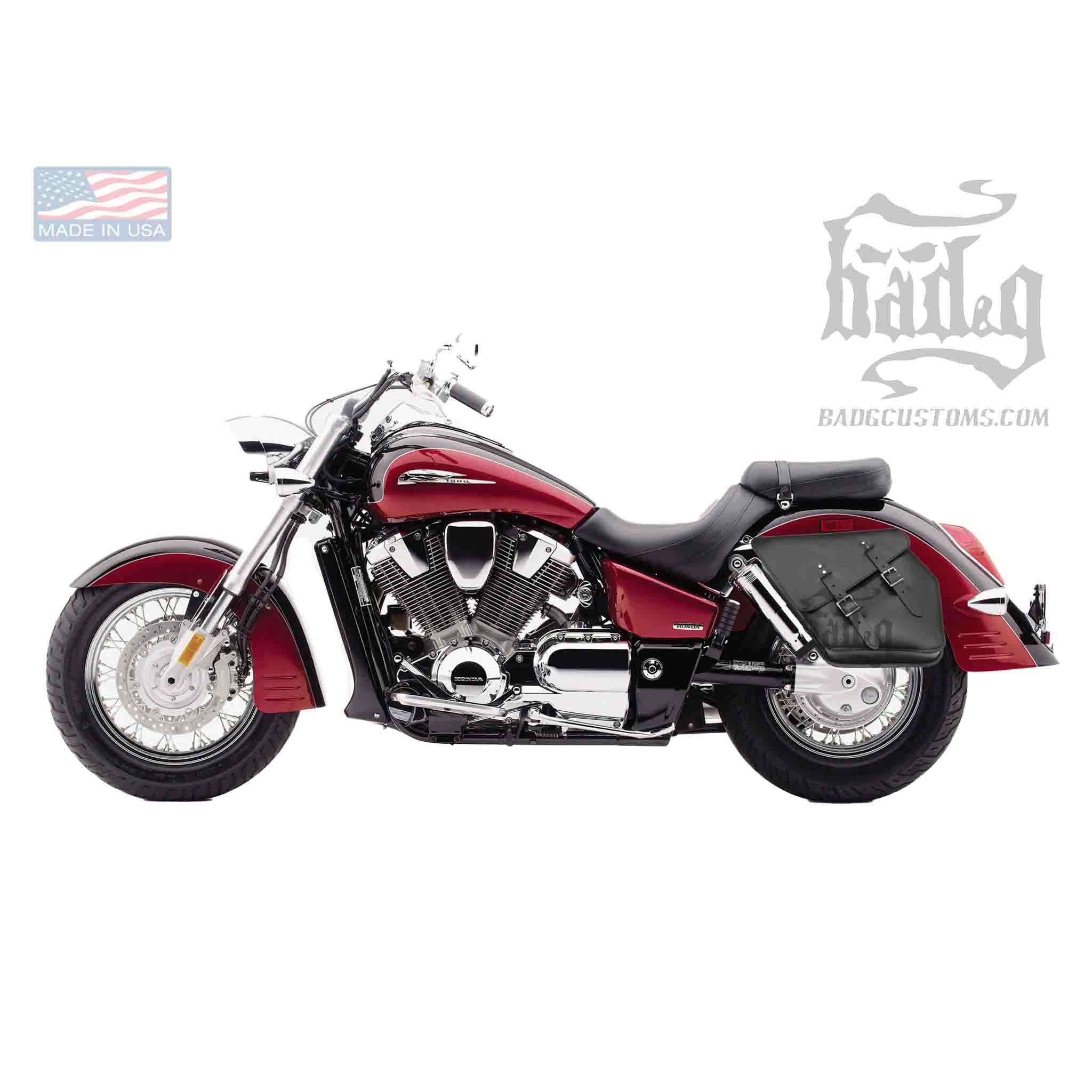 Upgrade your Honda VTX with the VTXL01 Left Side Solo Bag. Hand crafted in USA with premium leather and top quality hardware. Durable and stylish, it's the perfect fit for your motorcycle.