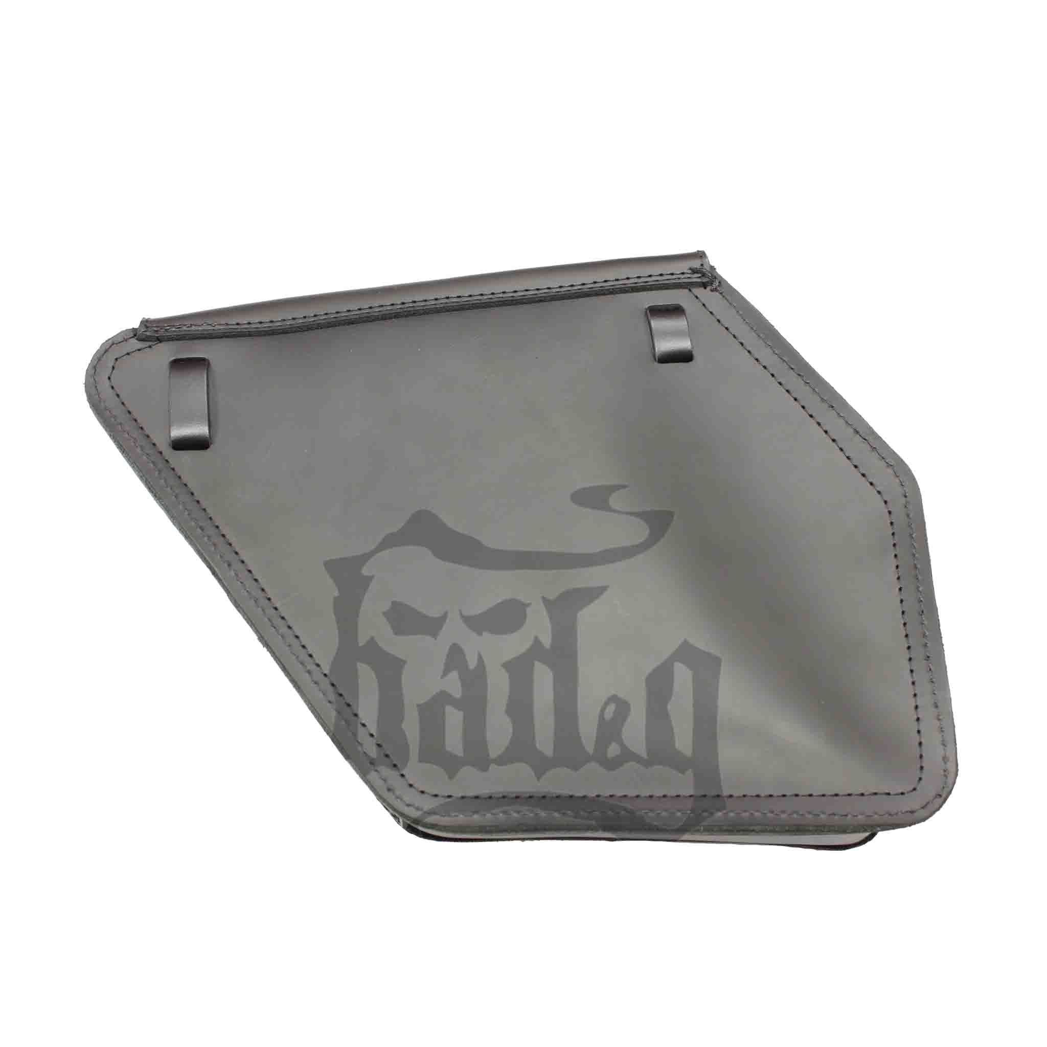 Upgrade your Honda VTX with the VTXR01 Right Side Solo Bag. Hand crafted in USA with premium leather and top quality hardware. Durable and stylish, it's the perfect fit for your motorcycle.